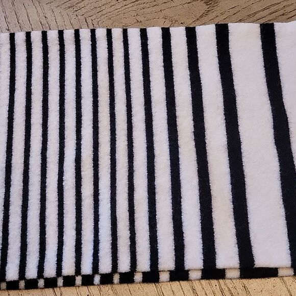 Cute scarf cream and black - Picture 6 of 9